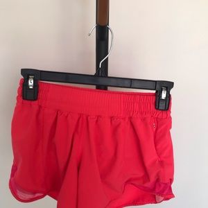 Lululemon - Hotty Hot Short 2.5”